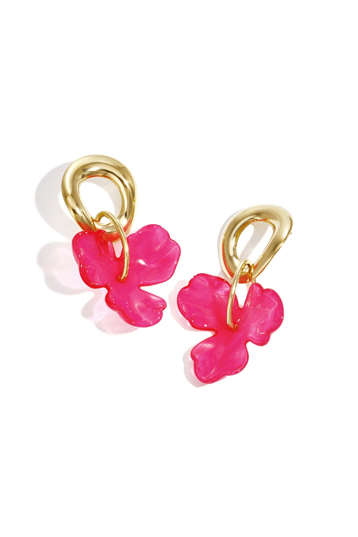 Round earrings with hanging flower