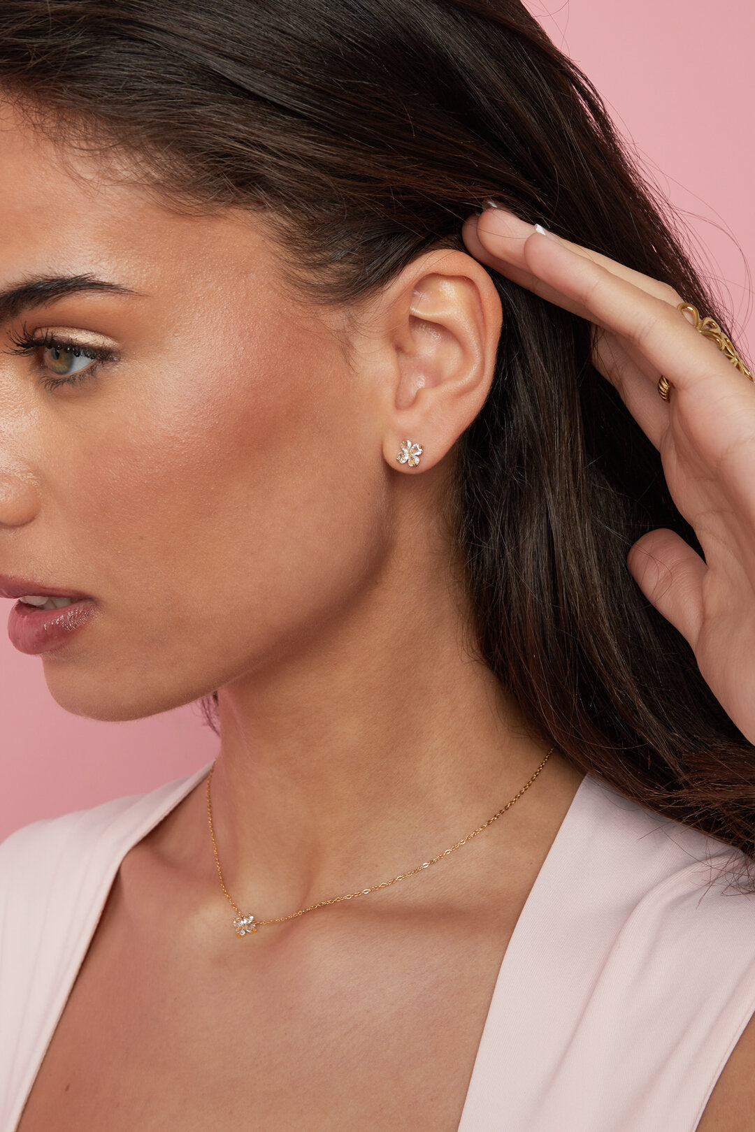 Clover stud earrings