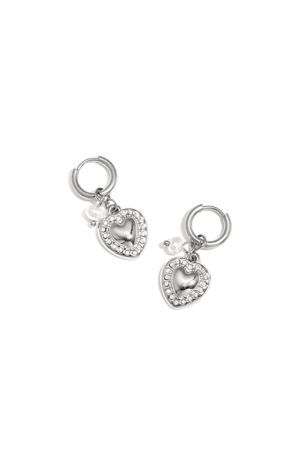 Earrings with heart charm and pearl