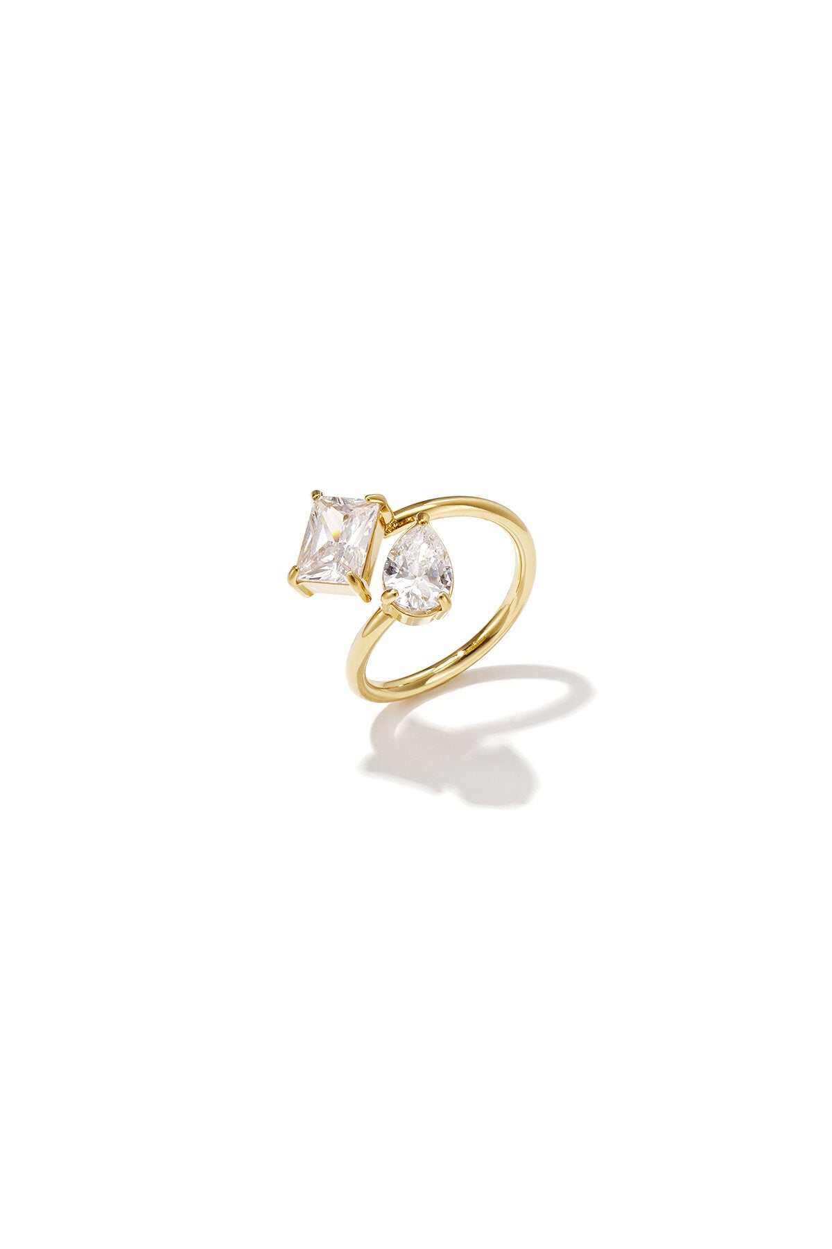 Minimalistische ringen van roestvrij staal in ovale vorm, eenvoudige dagelijkse sieraden uit de Simple Series voor dames.