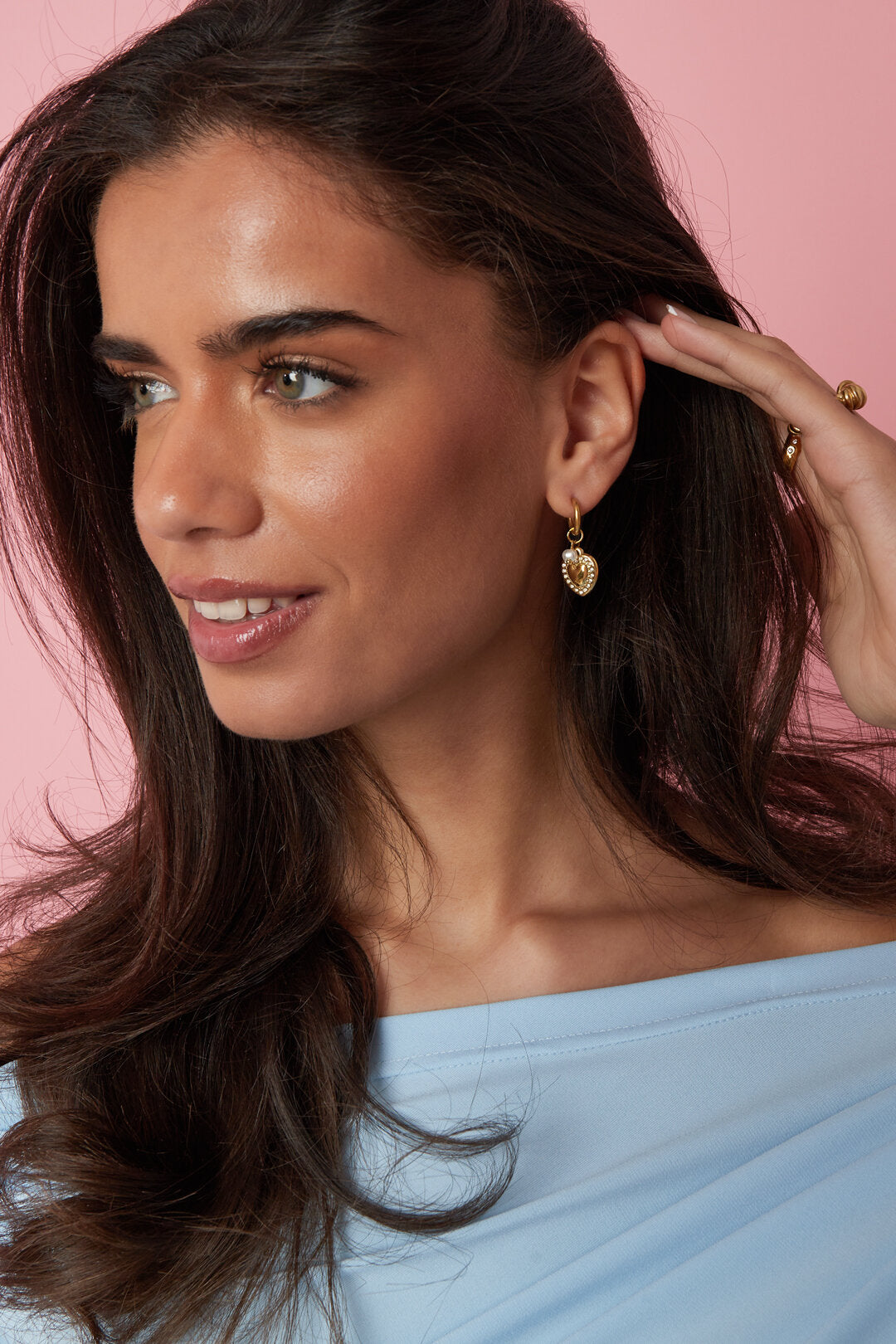 Earrings with heart charm and pearl