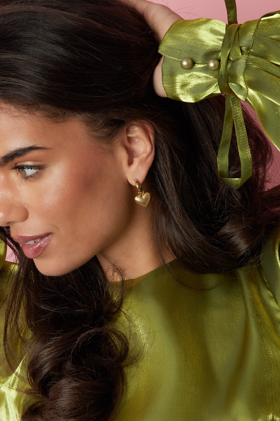 Earrings with radiant heart